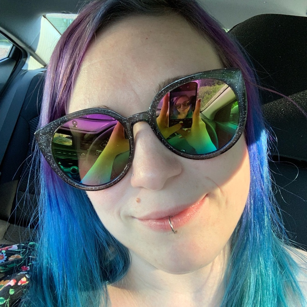 Meet your Posher, Jennifer